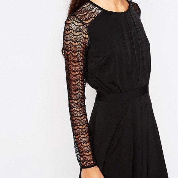 Host Pick!๐BCBG Black Lace Sleeve Dress Like NEW! - Picture 4 of 8